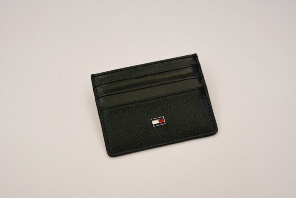 BLACK TOMMY CARDHOLDER K77