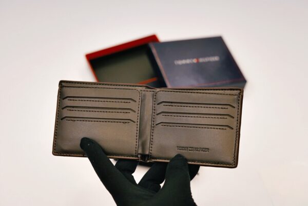 Tommy Hilfiger wallet black K28 - Image 3