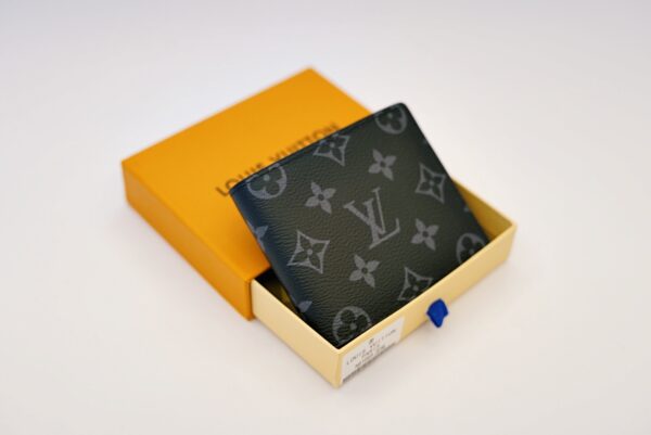 LV K204 - Image 2