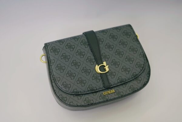GUESS K272