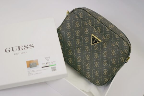 GUESS K261