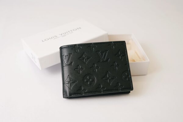 LV K370 - Image 3
