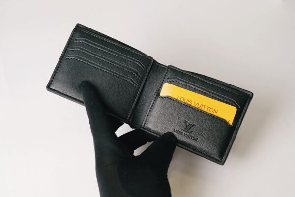 LV K370 - Image 2