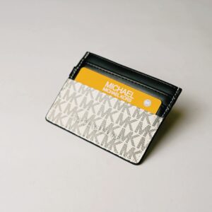 Michael Kors cardholder white K31