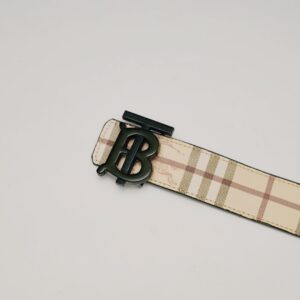 BURBERRY K444