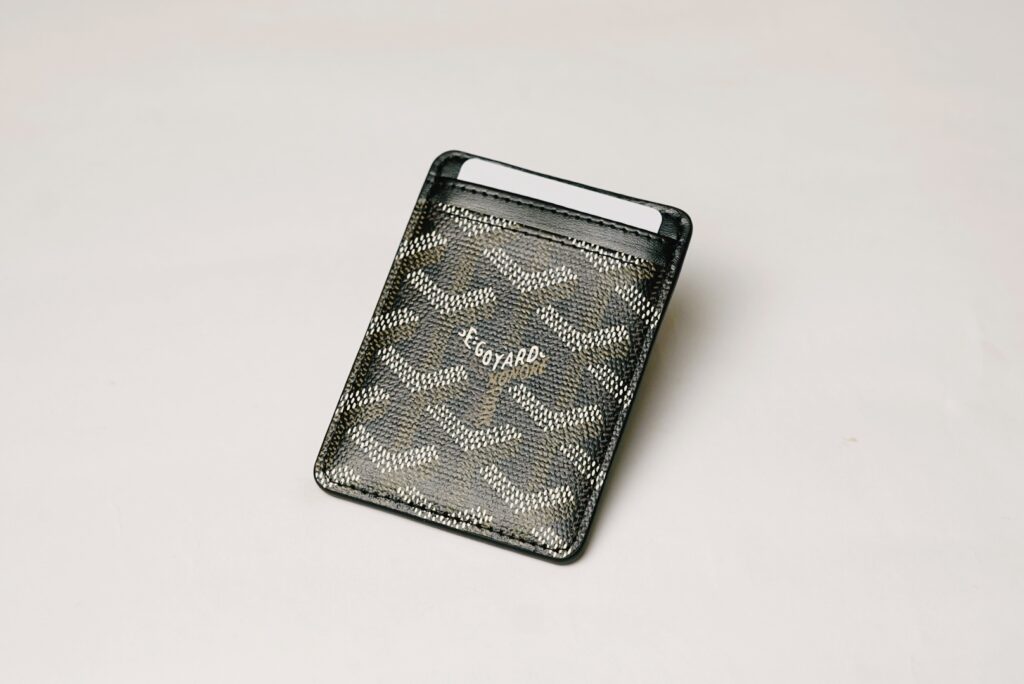 Goyard Magnetic ID Card Holder Wallet K579