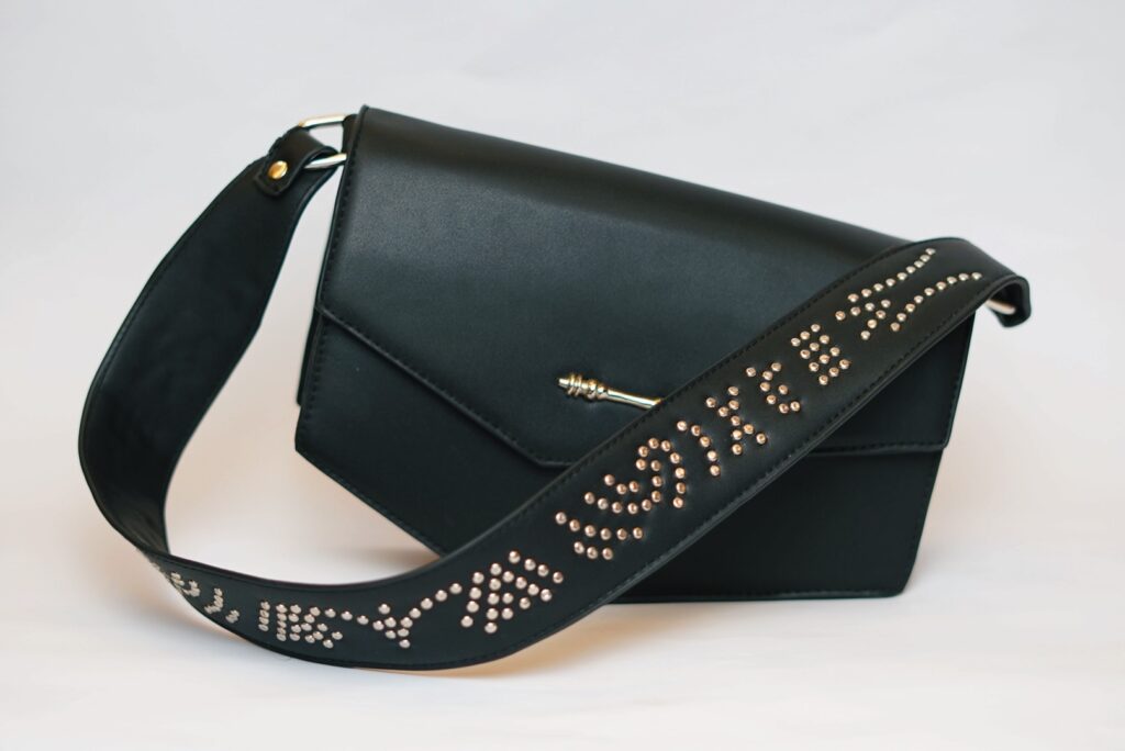 okhtein shoulder bag